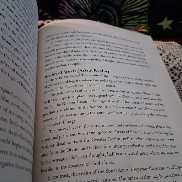 Pair Of Vampire Books Pictures And Lore David J. Skal And Michelle Belanger Used - Picture 13 of 16